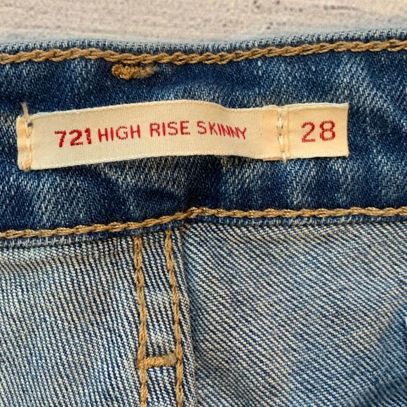 Levi’s 721 Organically Distressed High Rise Skinny Jeans - Picture 12 of 12